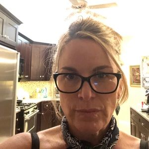 Meet your Posher, Kristen